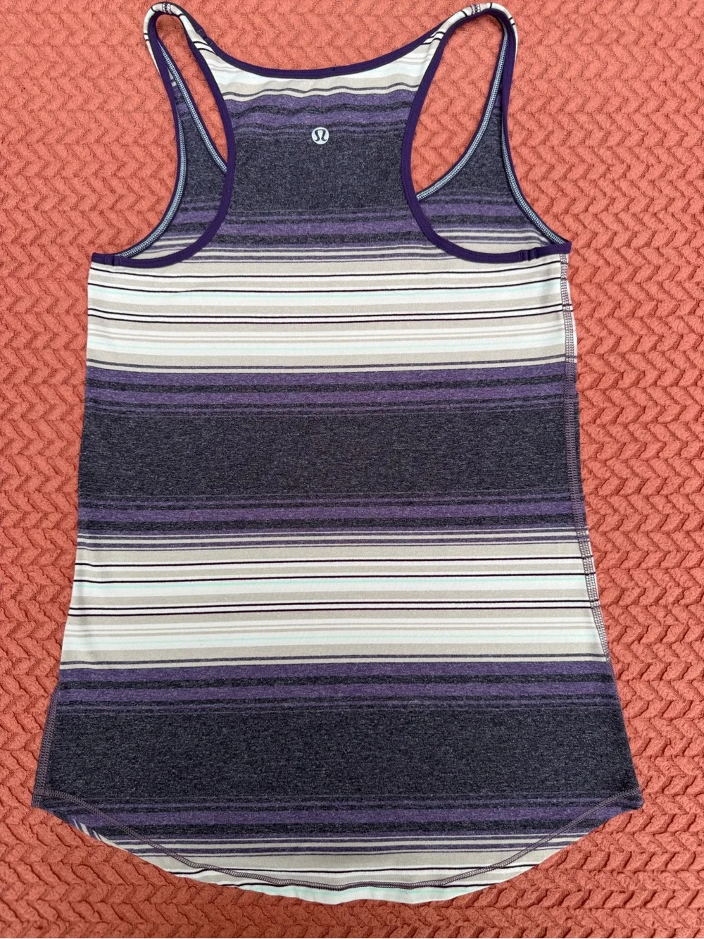 Lululemon lot of 5 tank tops size 6 excellent condition most not worn